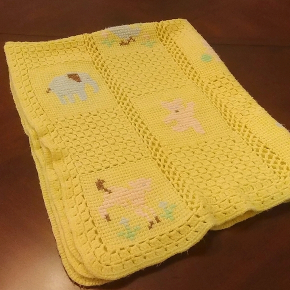 Yellow Hand Crochet Animal Vintage Baby Blanket - Picture 1 of 4